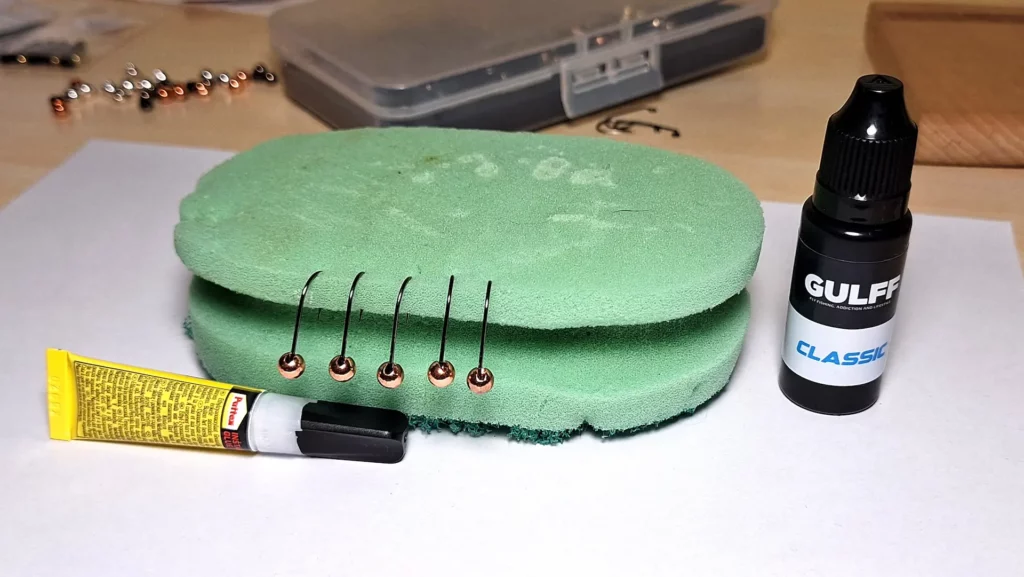 jak-zrobic-glowki-jigowe-wolframowe-jak-zrobic-jigi-wolframowe-krok-po-kroku-klej-UV